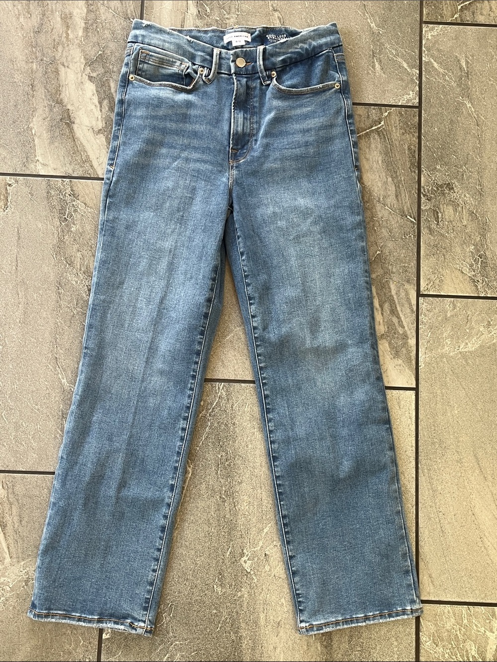 💙Good American Good Legs Straight Size 6-12 Mid Rise Medium Wash